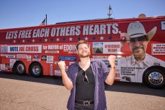 『Eddington』スペシャルバスツアー「THE EDDINGTON EXPRESS」 ©A24 『Eddington』スペシャルバスツアー「THE EDDINGTON EXPRESS」 ©A24