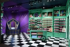 「ハリー・ポッター ショップ 原宿」2階にて©cula 「ハリー・ポッター ショップ 原宿」2階にて©cula