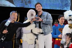 (左から)ジム・リー、ニコラス・ホルト © cula (左から)ジム・リー、ニコラス・ホルト © cula